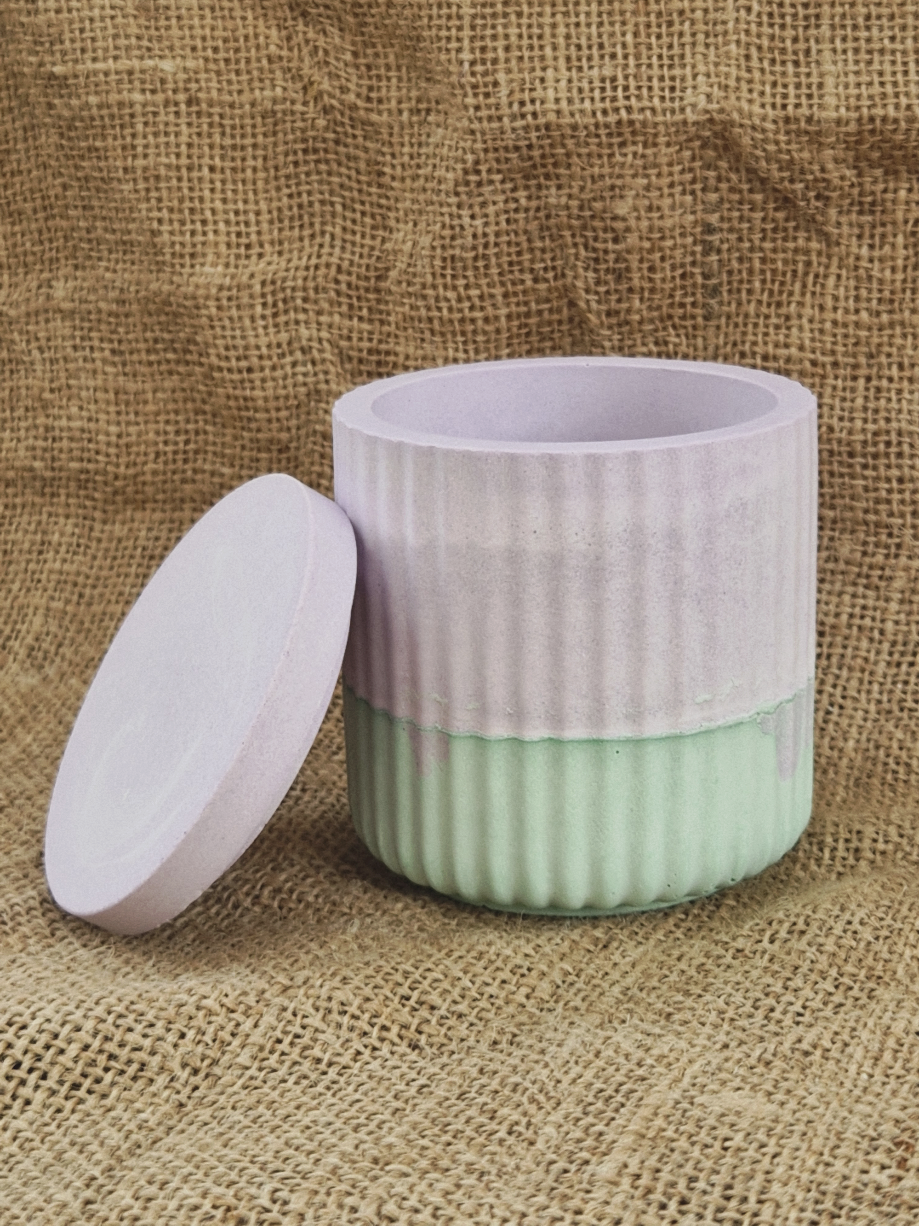Moderne geriffelte Rillen-Dose Schmuckdose Two-Tone